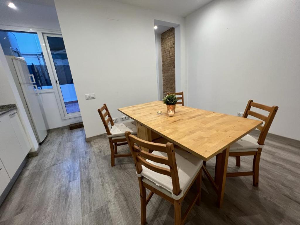 מלון ברצלונה Amistat House מראה חיצוני תמונה